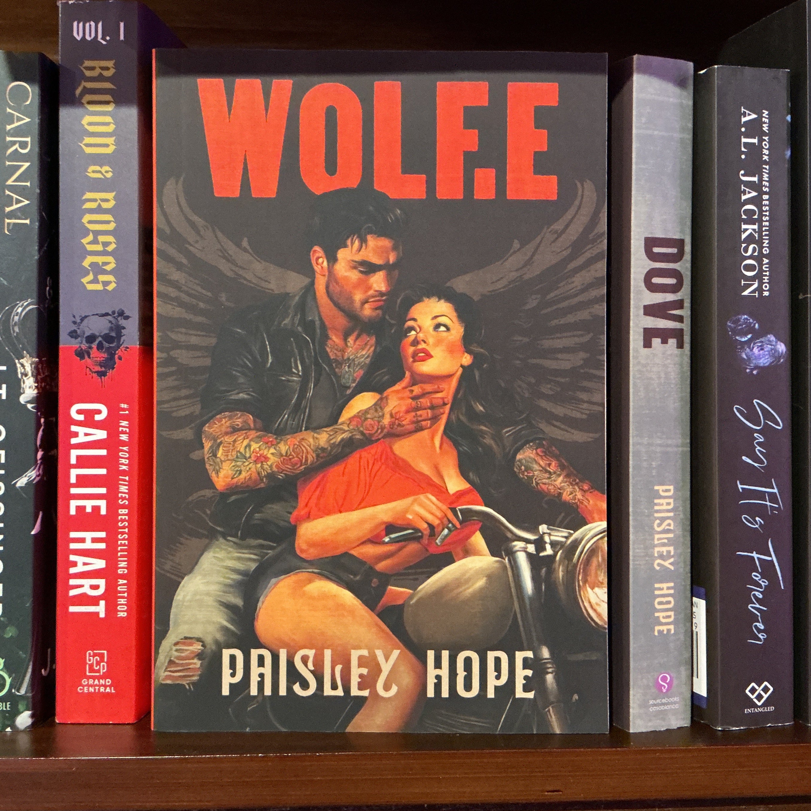 Wolf.E (Deluxe Edition) - Paisley Hope