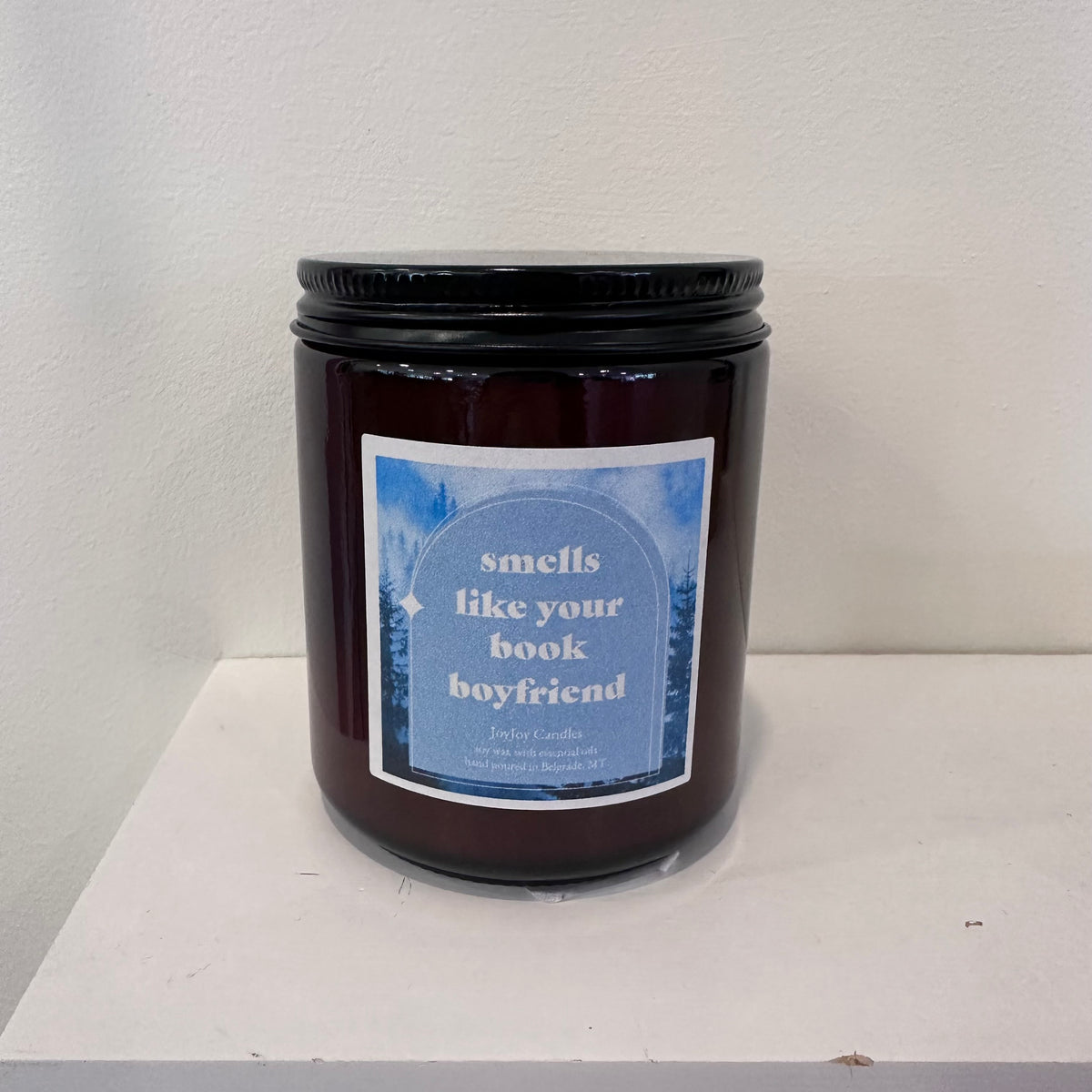 8oz Candle - Smells like your book boyfriend