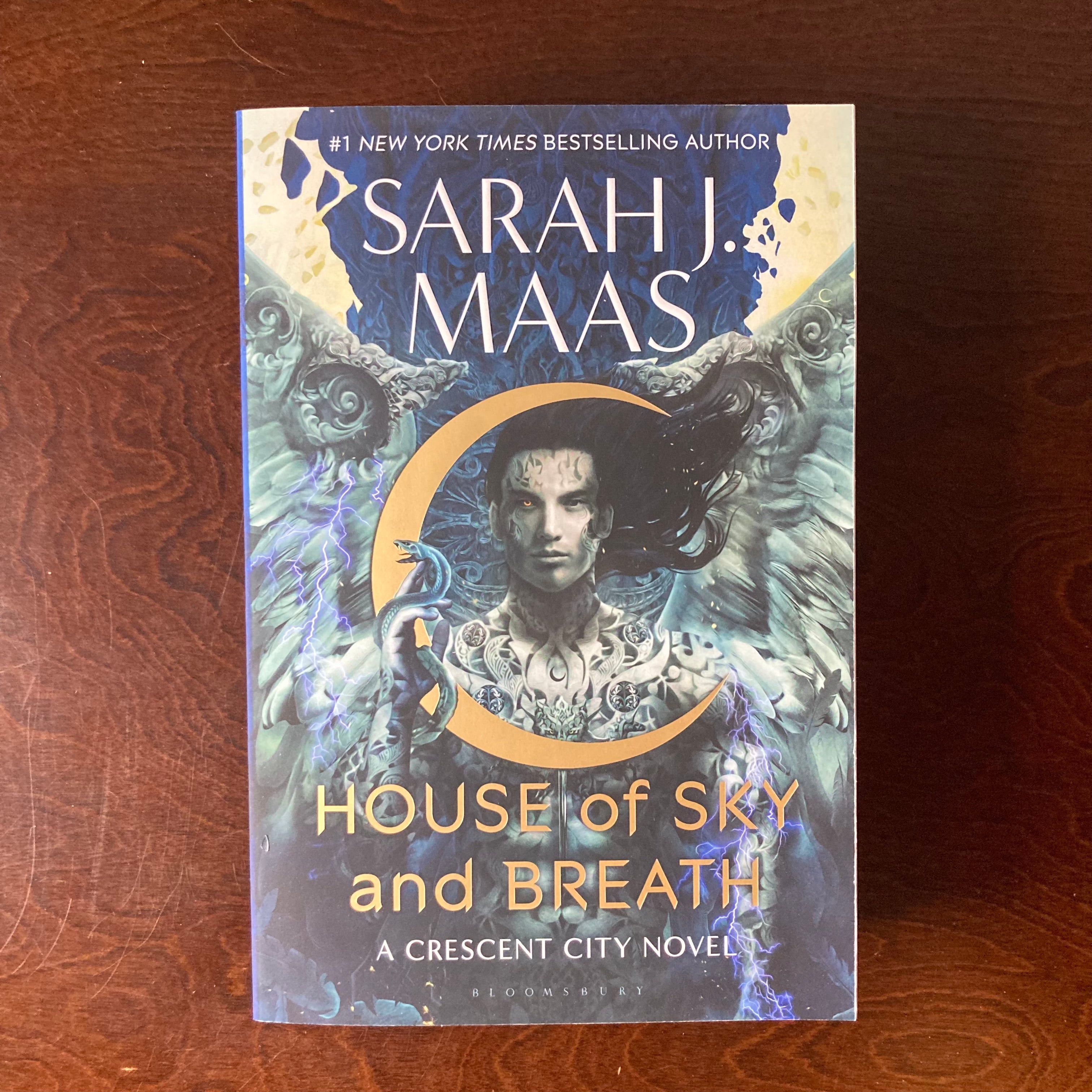 House of Sky and Breath (Crescent City #2) - Sarah J Maas