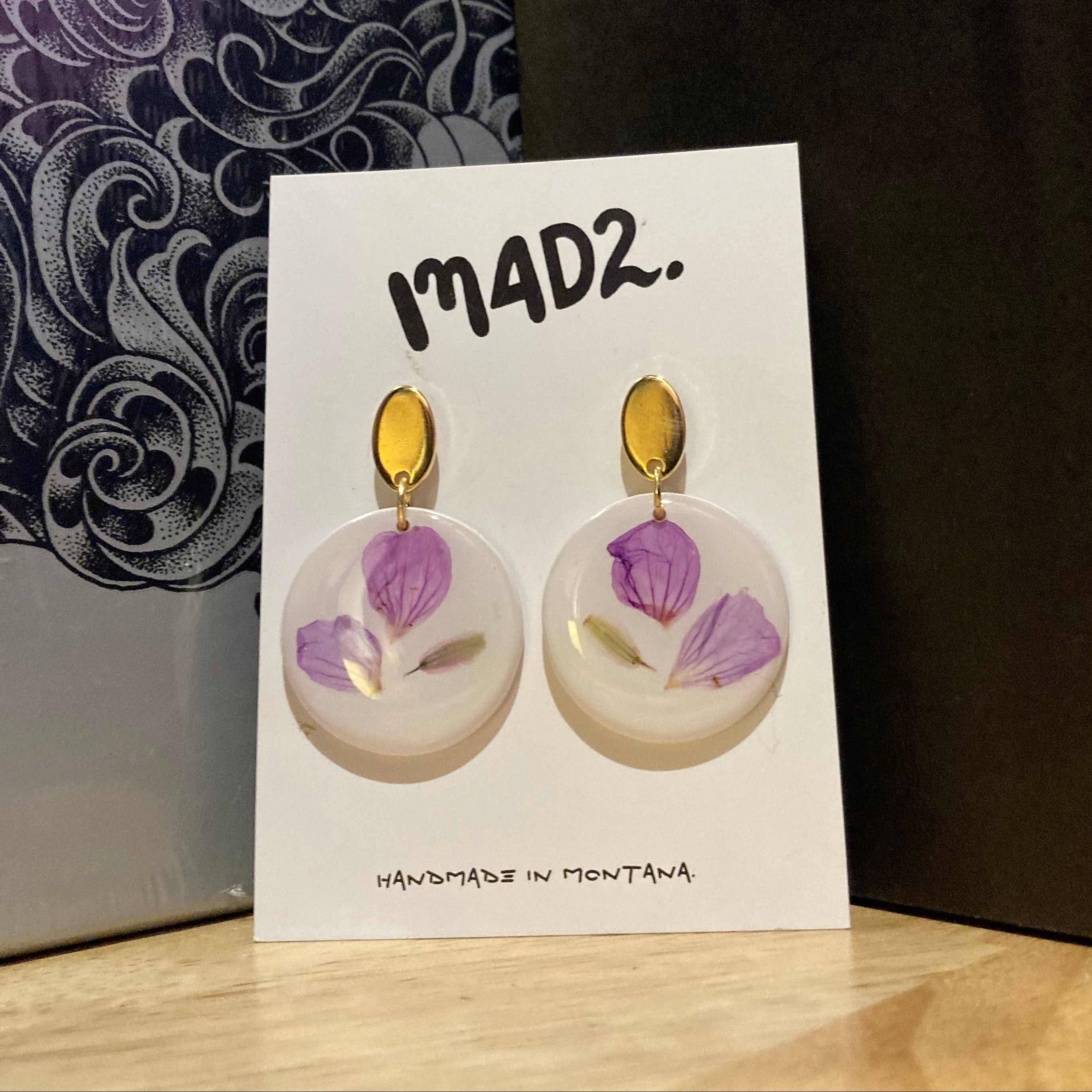 Purple Petal Circles from Gold Oval